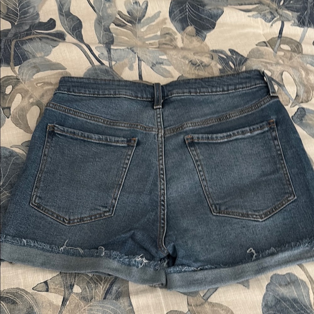 Three pair of jeans shorts. 🩳 - Picture 3 of 11